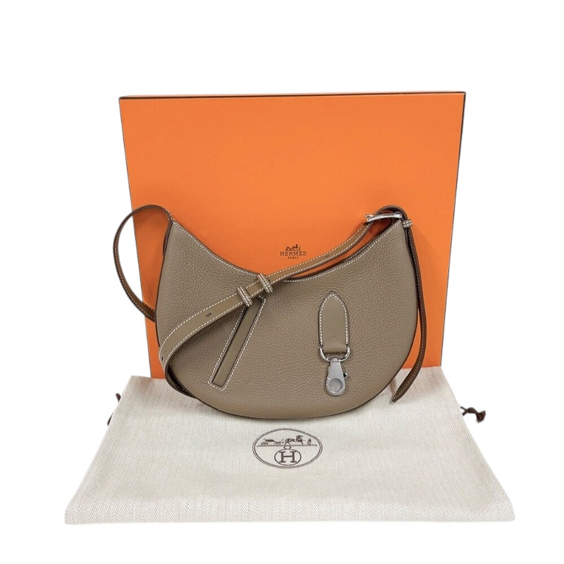 エルメス HERMES プティアルソン W刻印　(2024年製) エトゥープ　シルバー金具 トゴ ユニセックス ショルダーバッグ