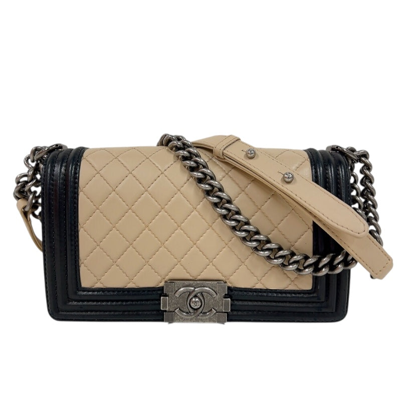 シャネル CHANEL ボーイシャネル25 ベージュ　シルバー金具 レザー レディース ショルダーバッグ