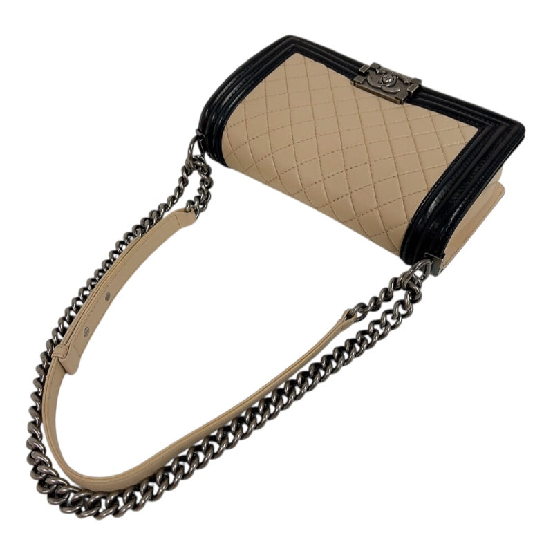 シャネル CHANEL ボーイシャネル25 ベージュ　シルバー金具 レザー レディース ショルダーバッグ