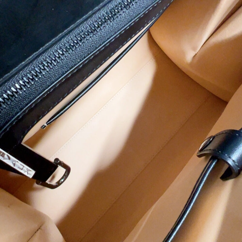 デルヴォー DELVAUX ルーモアMM AA0661AAM099ZPM ブラック　シルバー金具 レザー レディース ハンドバッグ