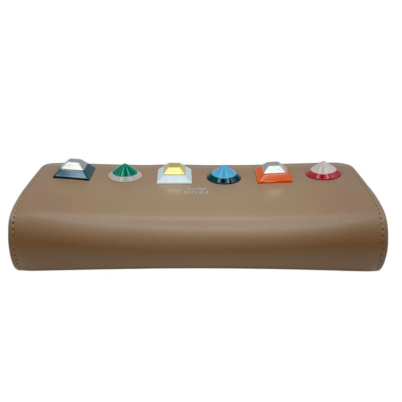 フェンディ FENDI スタッズチェーンウォレット 8M0365 ベージュ系 レザー レディース ウォレットチェーン