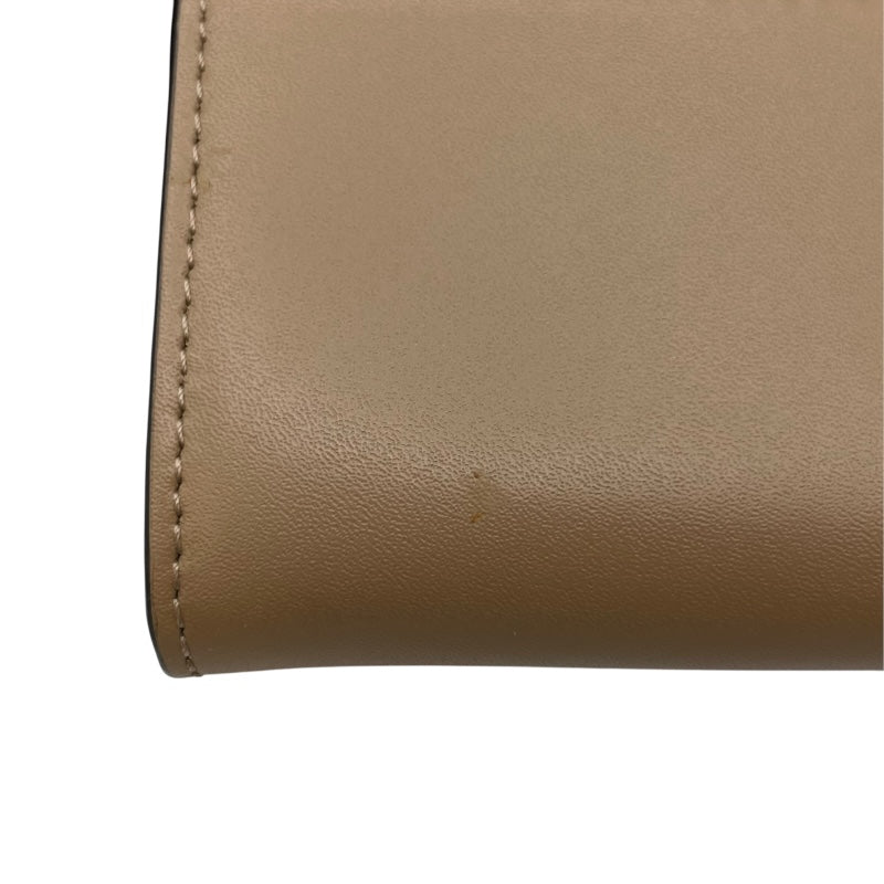 フェンディ FENDI スタッズチェーンウォレット 8M0365 ベージュ系 レザー レディース ウォレットチェーン