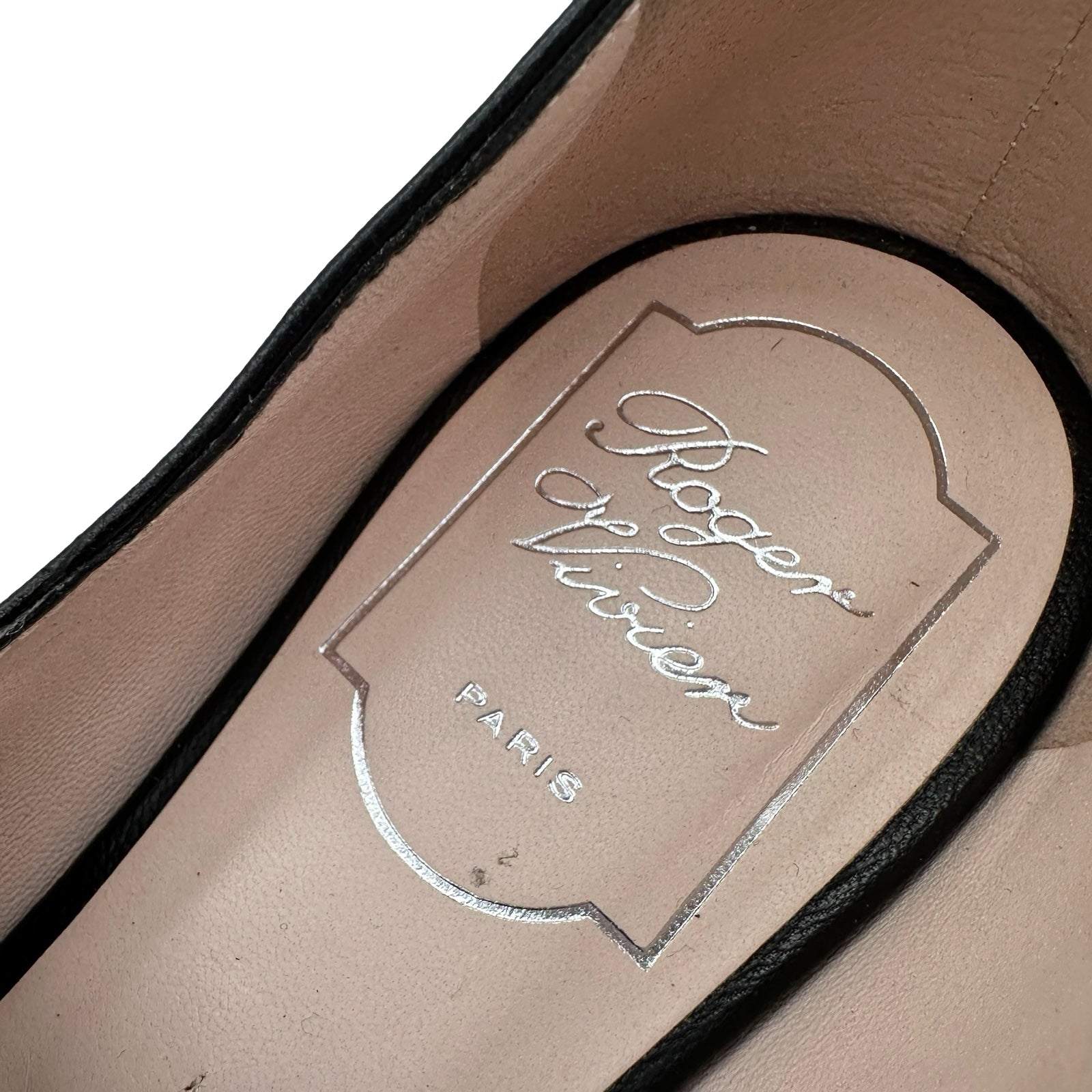 ロジェ ヴィヴィエ ROGER VIVIER ビジューロゴフラットパンプス