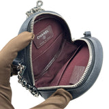 シャネル CHANEL マトラッセラウンドチェーンショルダー A70657 26番台 ネイビー シルバー金具 キャビアスキン レディース ショルダーバッグ