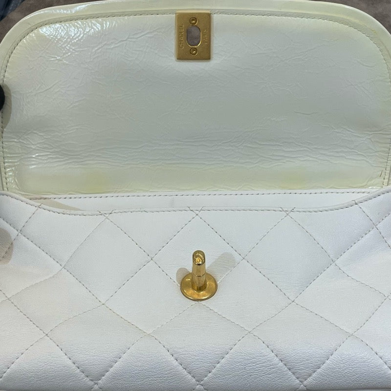 シャネル CHANEL マトラッセチェーンショルダー 30番台 ホワイト／ゴールド金具 ラムスキン ショルダーバッグ