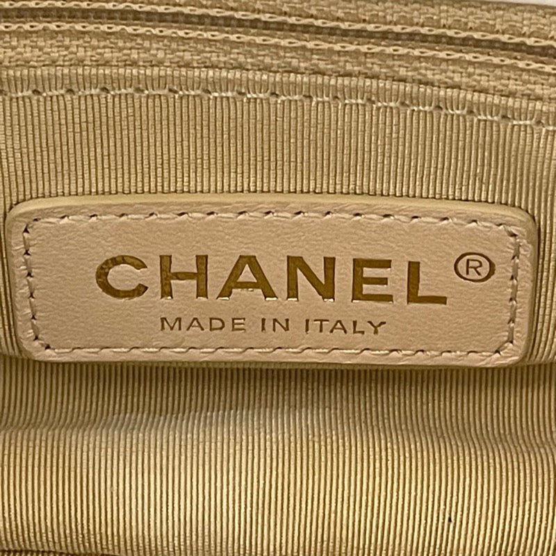 シャネル CHANEL マトラッセチェーンショルダー 30番台 ホワイト／ゴールド金具 ラムスキン ショルダーバッグ