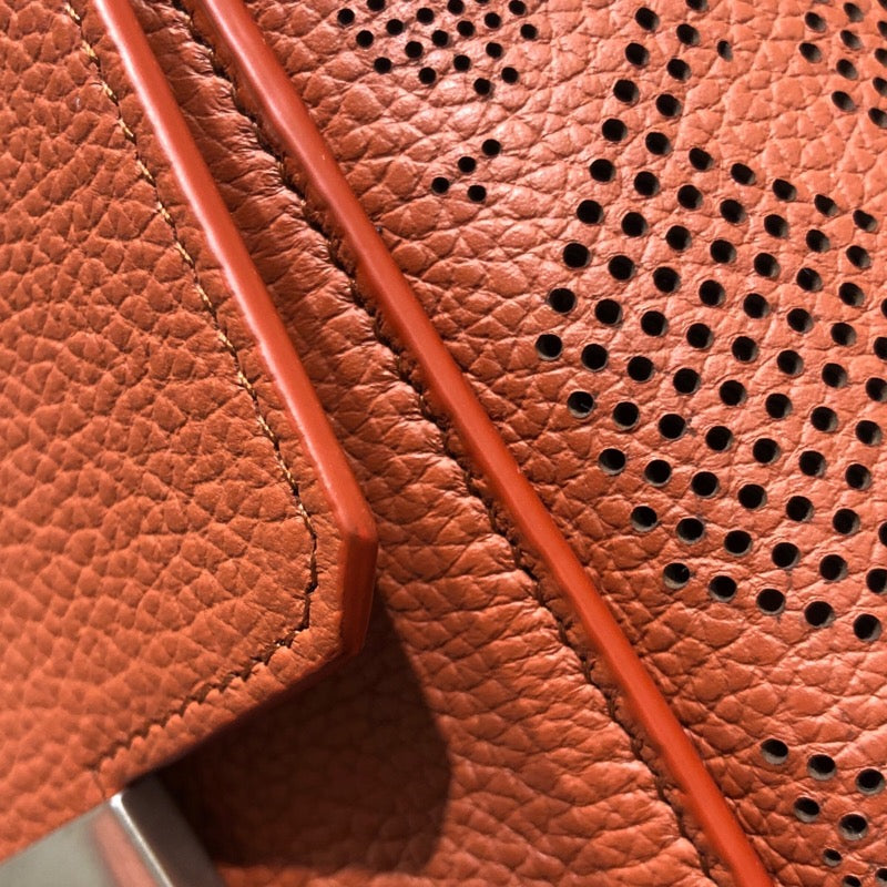 サルヴァトーレ・フェラガモ Salvatore Ferragamo ガンチーニ柄ショルダーバッグ オレンジ レザー メンズ ショルダーバッグ