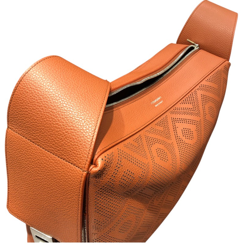 サルヴァトーレ・フェラガモ Salvatore Ferragamo ガンチーニ柄ショルダーバッグ オレンジ レザー メンズ ショルダーバッグ