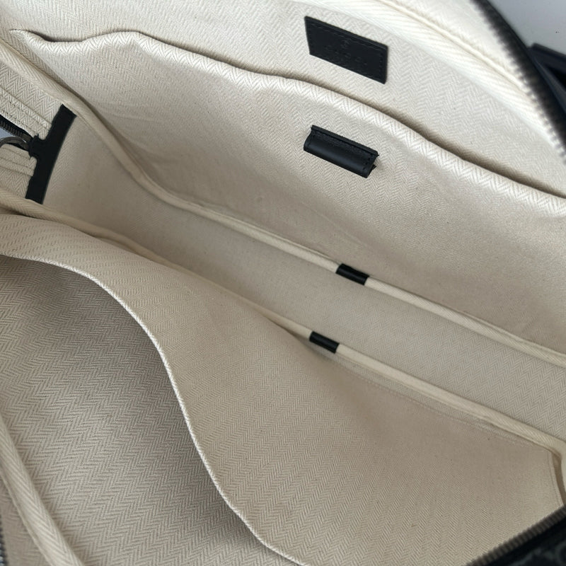 グッチ GUCCI エンブレムミディアムブリーフケース 821149 ブラック GGスプリーム メンズ ブリーフケース グッチ GUCCI エンブレムミディアムブリーフケース 821149 ブラック GG