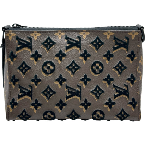 ルイ・ヴィトン LOUIS VUITTON トライアングルメッセンジャー M45070
