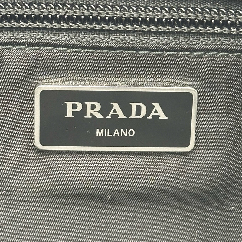 プラダ PRADA トライアングルロゴ ボディバッグ 2VL005 ブラック