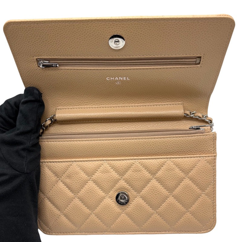 シャネル CHANEL マトラッセ チェーンウォレット AP0250 ベージュ シルバー金具 キャビアスキン レディース ショルダーバッグ