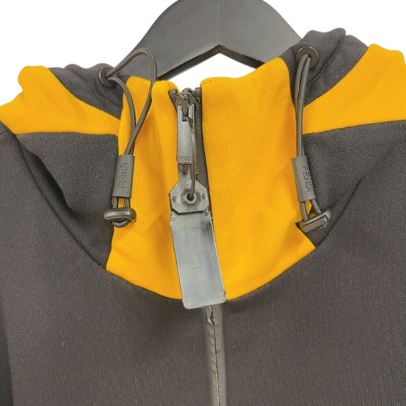 フェンディ FENDI ロゴジップパーカー　2020年AA FAF525 ブラック/イエロー ナイロン メンズ パーカー