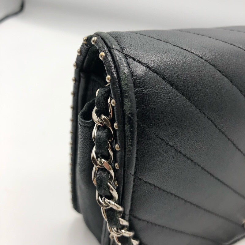 シャネル CHANEL Vステッチ チェーンウォレット ブラック×SV金具 レザースタッズ レディース ショルダーバッグ