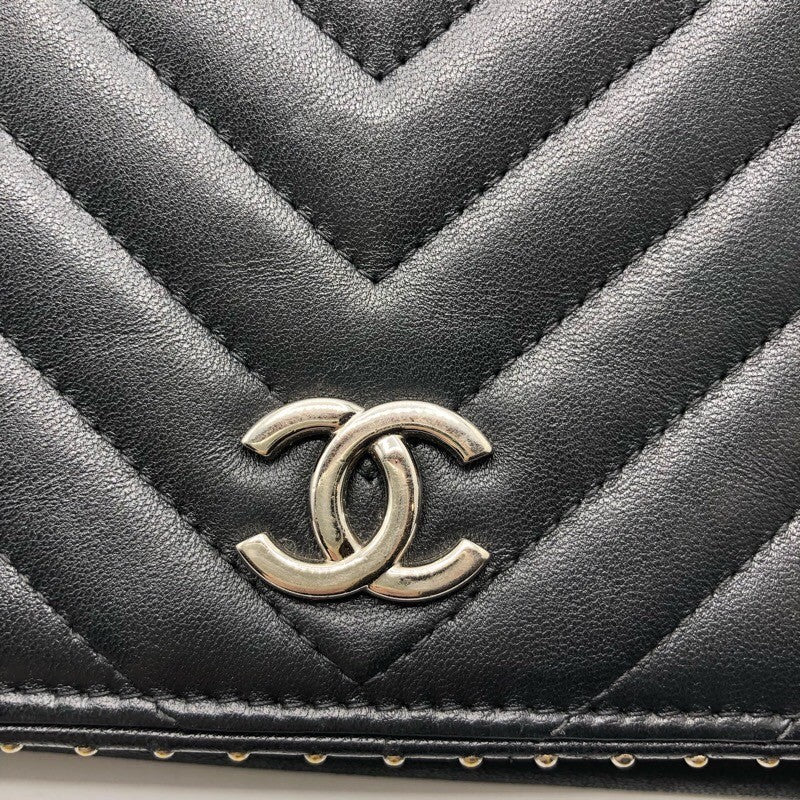 シャネル CHANEL Vステッチ チェーンウォレット ブラック×SV金具 レザースタッズ レディース ショルダーバッグ