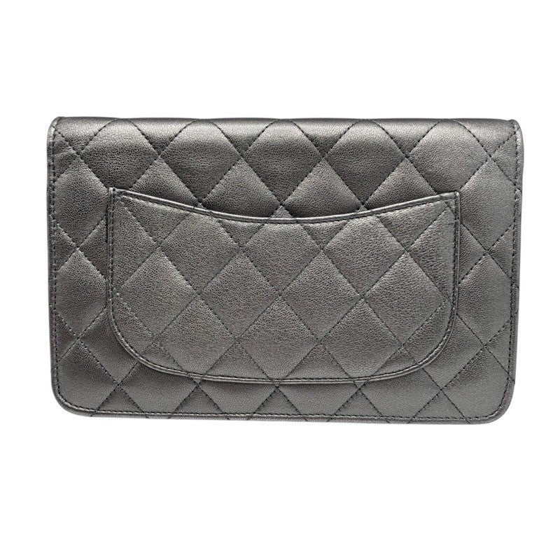 シャネル CHANEL 2.55チェーンウォレット メタリックフシルバー/SV金具