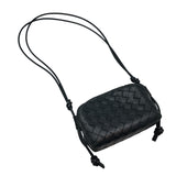 ボッテガ・ヴェネタ BOTTEGA VENETA ミニループカメラバッグ 723547 ブラック ゴールド金具 レザー レディース ショルダーバッグ