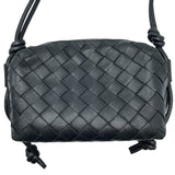 ボッテガ・ヴェネタ BOTTEGA VENETA ミニループカメラバッグ 723547 ブラック ゴールド金具 レザー レディース ショルダーバッグ