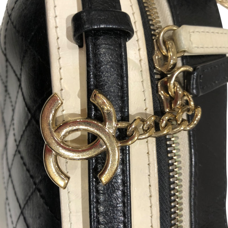 シャネル CHANEL マトラッセ2WAYカメラバッグ ブラック/ホワイト カーフ メンズ ショルダーバッグ