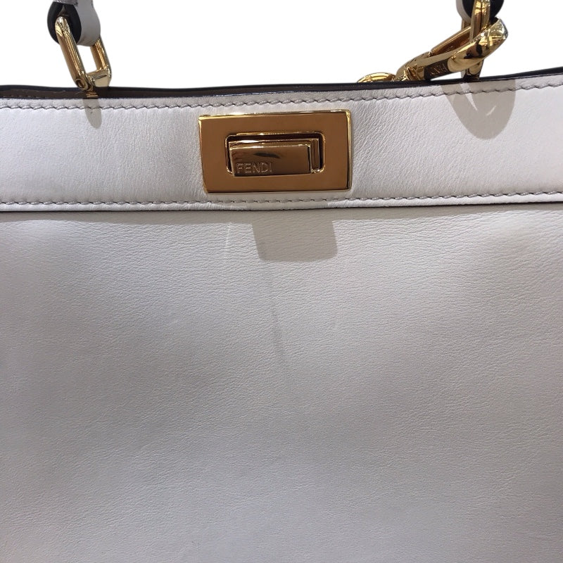 フェンディ FENDI ピーカブーアイシーユースモール 8BN327 ホワイト/ゴールド金具 カーフ レディース ショルダーバッグ