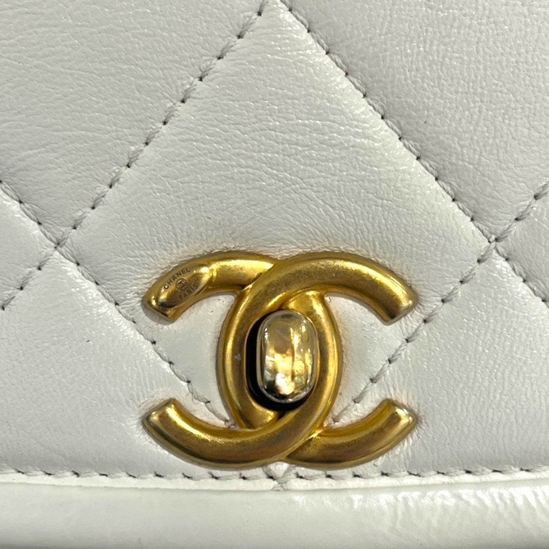 シャネル CHANEL トップハンドルスモールフラップバッグ ホワイト/GD金具 カーフ レディース ハンドバッグ