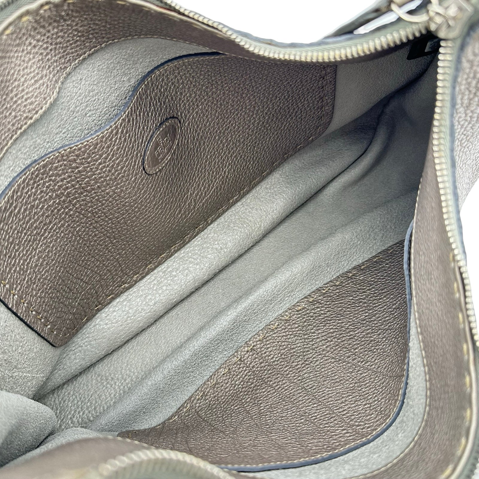 フェンディ FENDI セレリアショルダーバッグ 8BR582 グレー シルバー