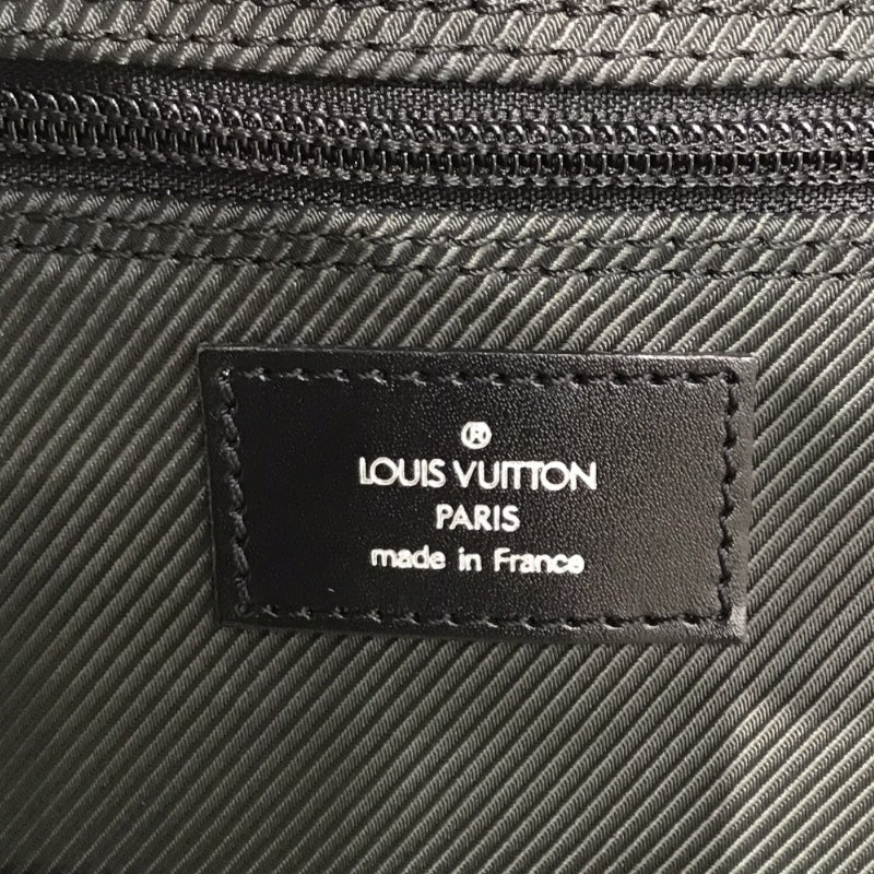 ルイ・ヴィトン LOUIS VUITTON ポルタブルジペシエール タイガ メンズ その他バッグ