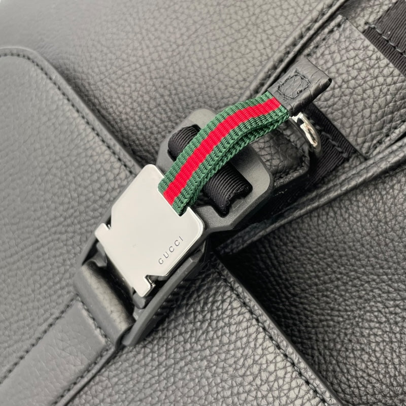 グッチ GUCCI ミディアムバックパック 816750 ブラック　シルバー金具 レザー メンズ リュック・デイパック