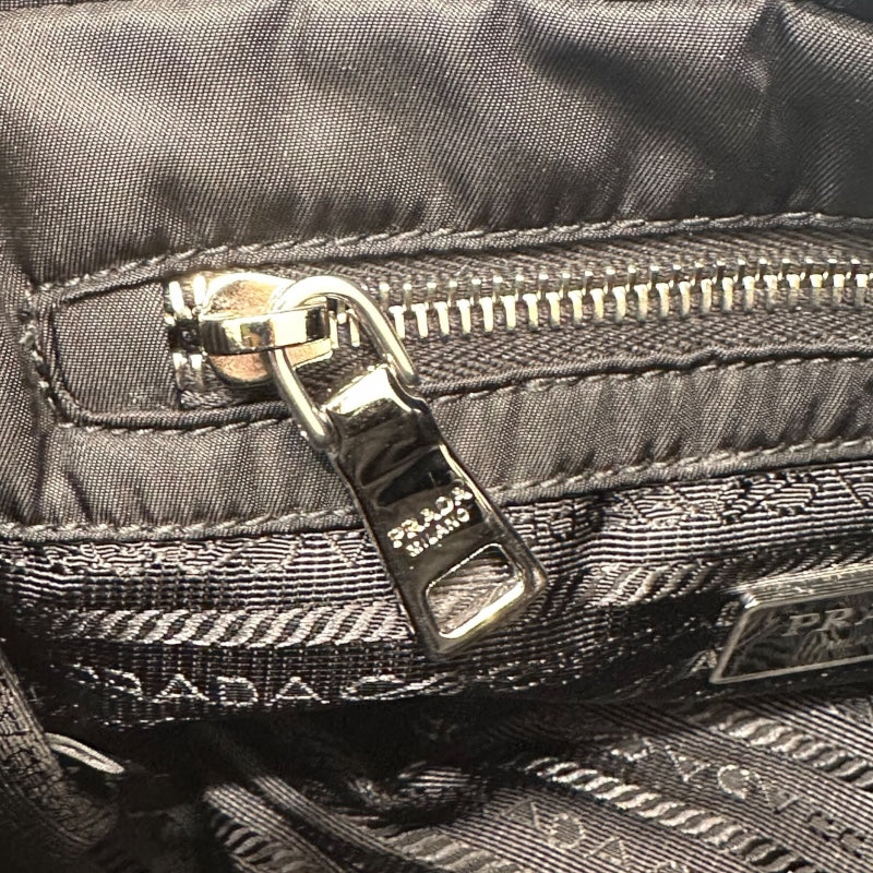 プラダ PRADA パデッド　Re-Nylon　ショルダーバッグ ブラック ナイロン レディース ショルダーバッグ