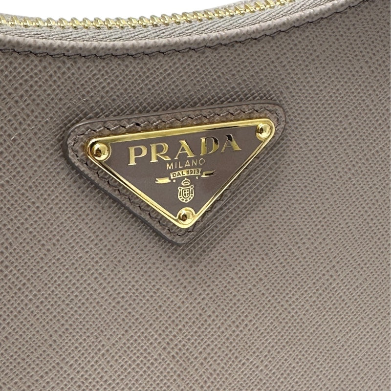プラダ PRADA Re-Edition ショルダーバッグ 1BH204 ベージュ サフィアーノレザー レディース ショルダーバッグ
