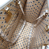 ルイ・ヴィトン LOUIS VUITTON オンザゴーMM M22975 ホワイト PVC　 ユニセックス ハンドバッグ