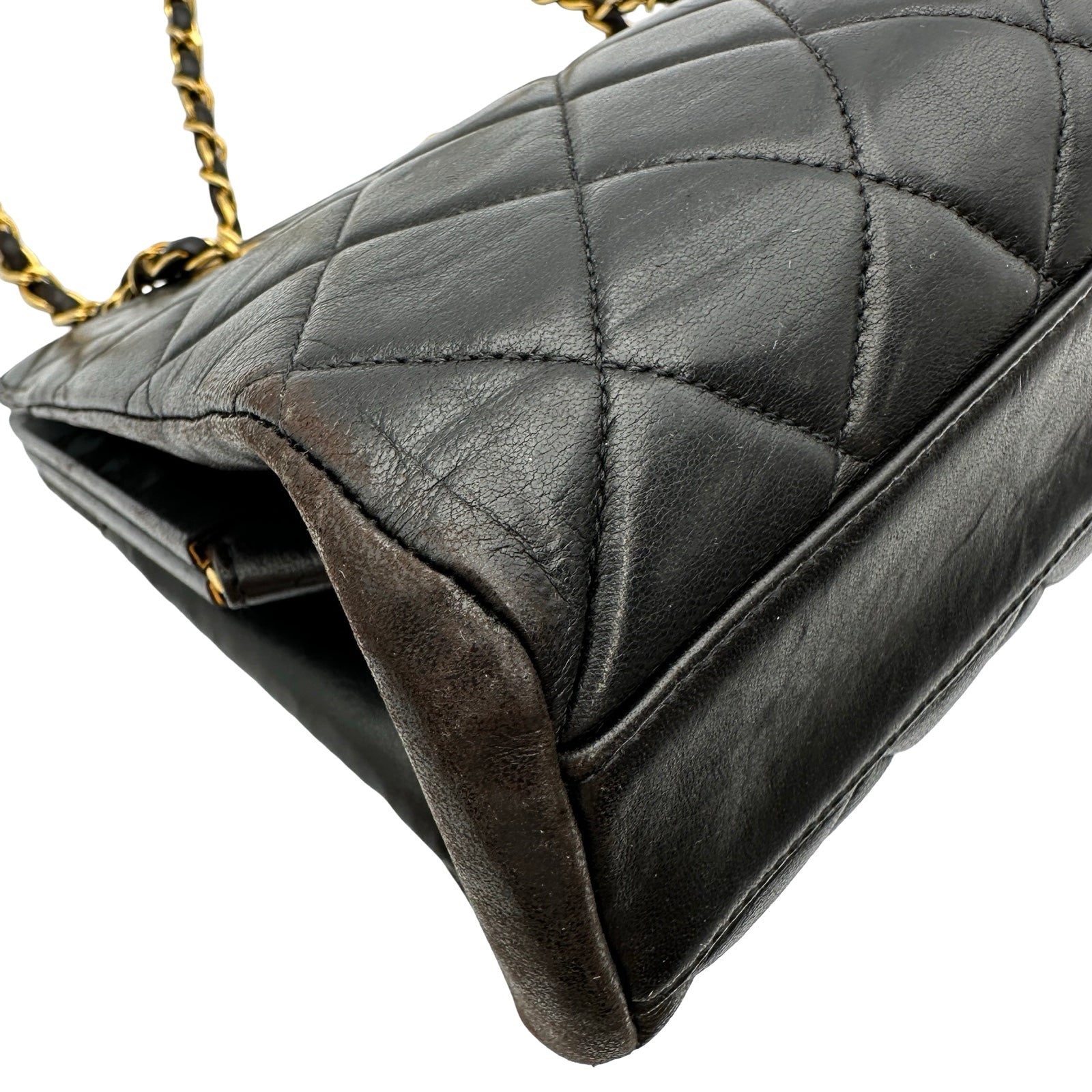 シャネル CHANEL ターンロックガマ口チェーンショルダー 4番台