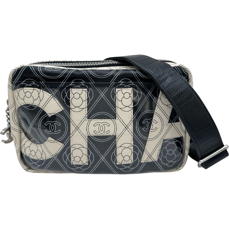 シャネル CHANEL カメリアショルダー A57273 25番台 ブラック/ベージュ