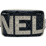シャネル CHANEL カメリアショルダー A57273 25番台 ブラック/ベージュ シルバー金具 ビニール レディース ショルダーバッグ