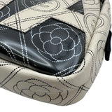 シャネル CHANEL カメリアショルダー A57273 25番台 ブラック/ベージュ シルバー金具 ビニール レディース ショルダーバッグ