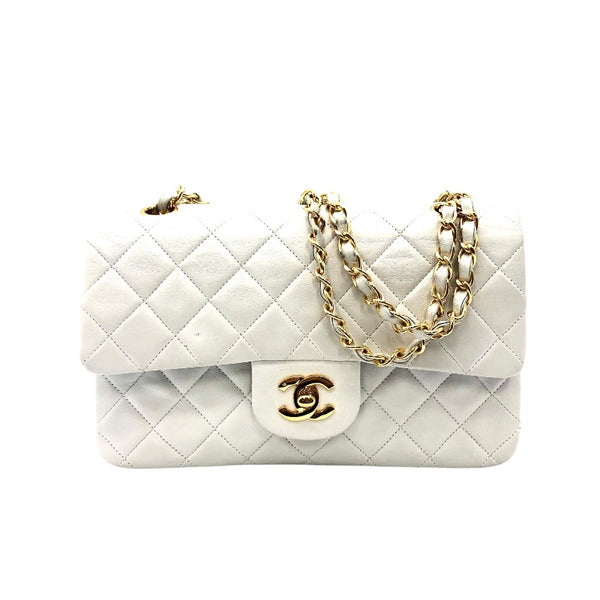 シャネル CHANEL マトラッセ23 A01113 ホワイト ラムスキン レディース