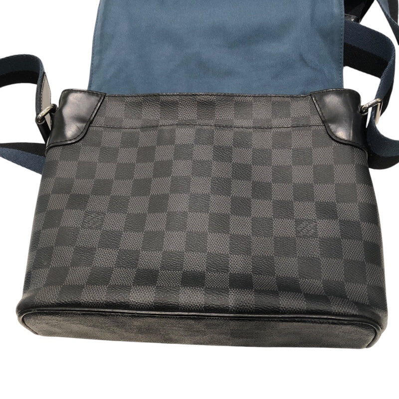 ルイ・ヴィトン LOUIS VUITTON ディストリクトPM N41260 ブラック シルバー金具 ダミエ グラフィットキャンバス メンズ ショルダーバッグ