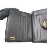 プラダ PRADA サフィアーノタブ折り財布 1ML018 ブラック レザー レディース 二つ折り財布