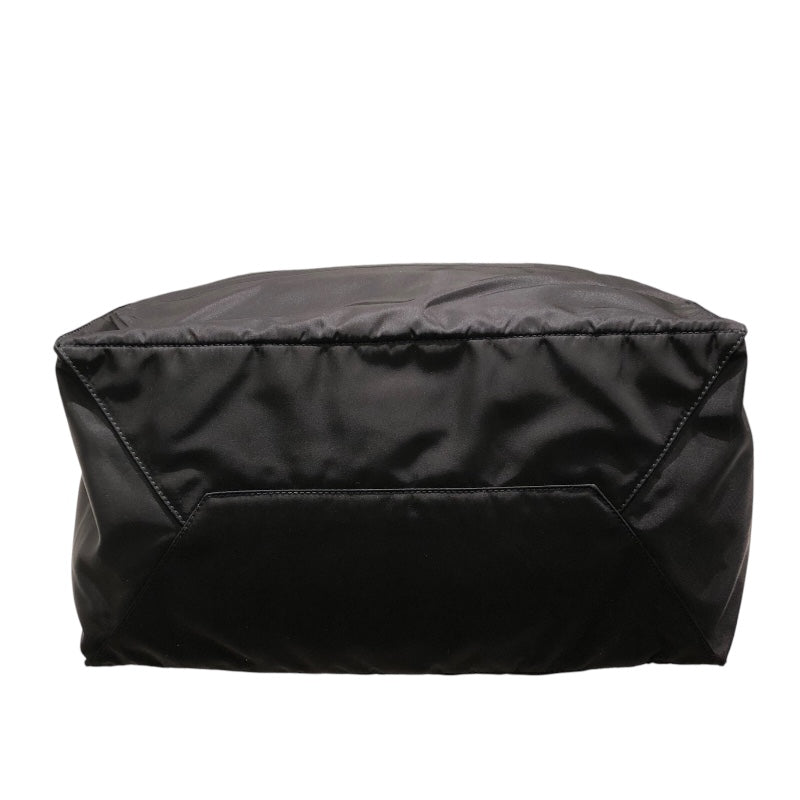 PRADA 黒ナイロントート Prada - OVERSIZED NYLON TOTE BAG | HBX - Globally Curated