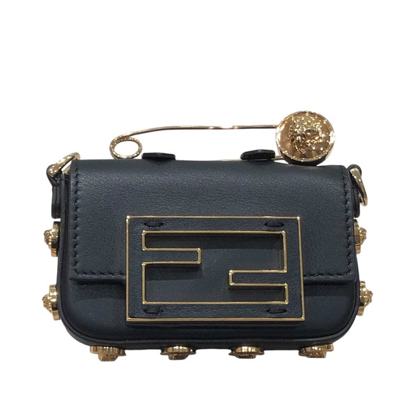 フェンディ FENDI フェンダーチェ　ナノ　バゲット 7AS095 ブラック　GD金具 レザー レディース ショルダーバッグ