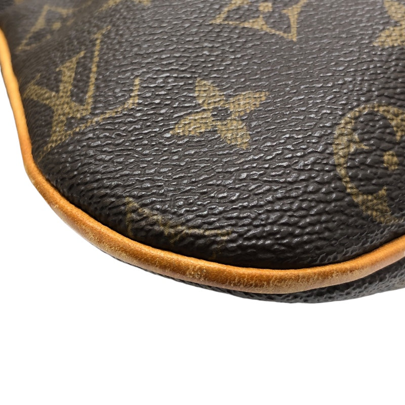 LOUIS VUITTON ショルダーバッグ ポシェット・ボスフォール ルイ・ヴィトン LOUIS VUITTON ポシェットボスフォール M40044