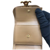 セリーヌ CELINE ｽﾓｰﾙ ﾌﾗｯﾌﾟｳｫﾚｯﾄ ﾄﾘｵﾝﾌ 10D783 キャラメル/ゴールド金具 シャイニーカーフ レディース 三つ折り財布