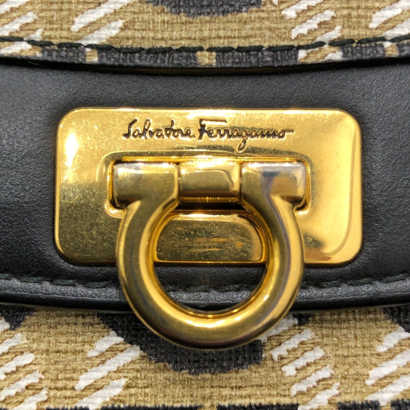 サルヴァトーレ・フェラガモ Salvatore Ferragamo ガンチーニロングウォレット 22D877 ベージュ コーティングキャンバス レディース 長財布