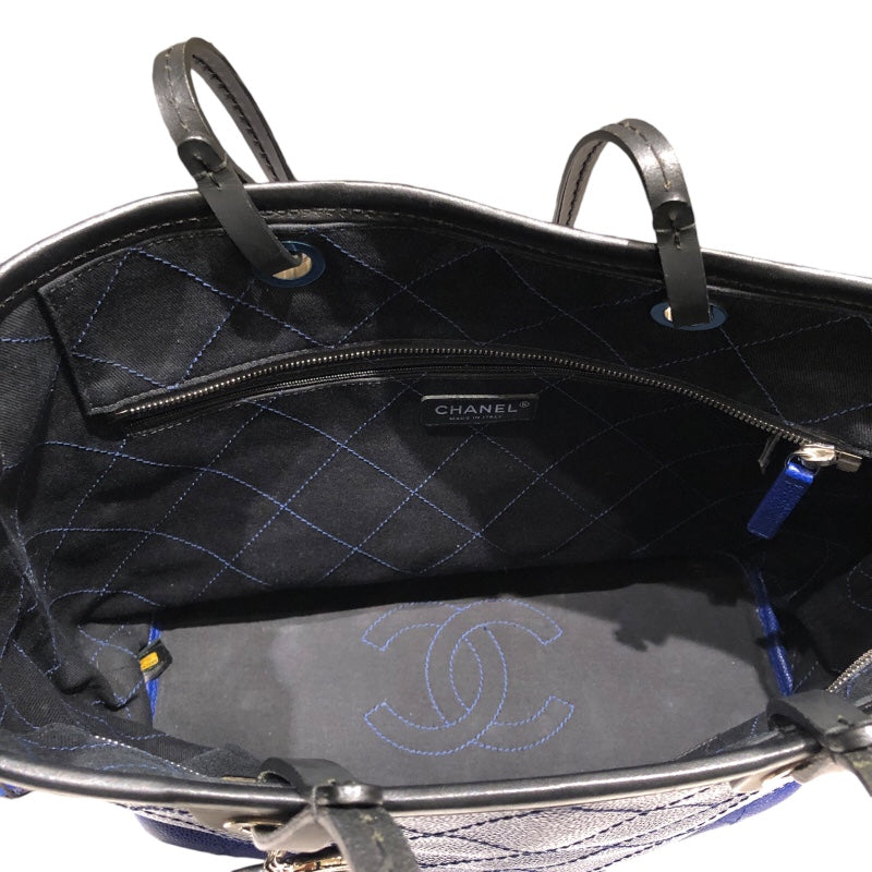 シャネル CHANEL オンザロードトートバッグ A92211 ブルー・ブラック　SV金具 キャビア レディース トートバッグ