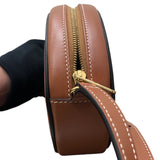 セリーヌ CELINE ｸﾛｽﾎﾞﾃﾞｨ ｵｰﾊﾞﾙﾊﾟｰｽ ｷｭｲﾙ ﾄﾘｵﾝﾌ 10I703 ブラウン スムースカーフ レディース ショルダーバッグ