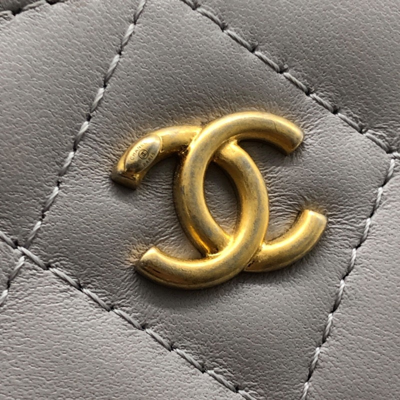 シャネル CHANEL マトラッセ ヴァニティケース AP2303 グレー