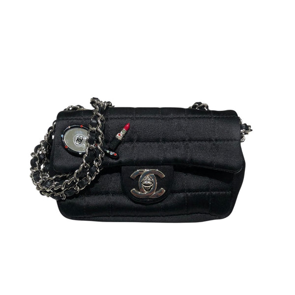 シャネル CHANEL チョコバーメイクアップチェーンショルダーバッグ ブラック シルバー金具 シルクサテン レディース ショルダーバッグ
