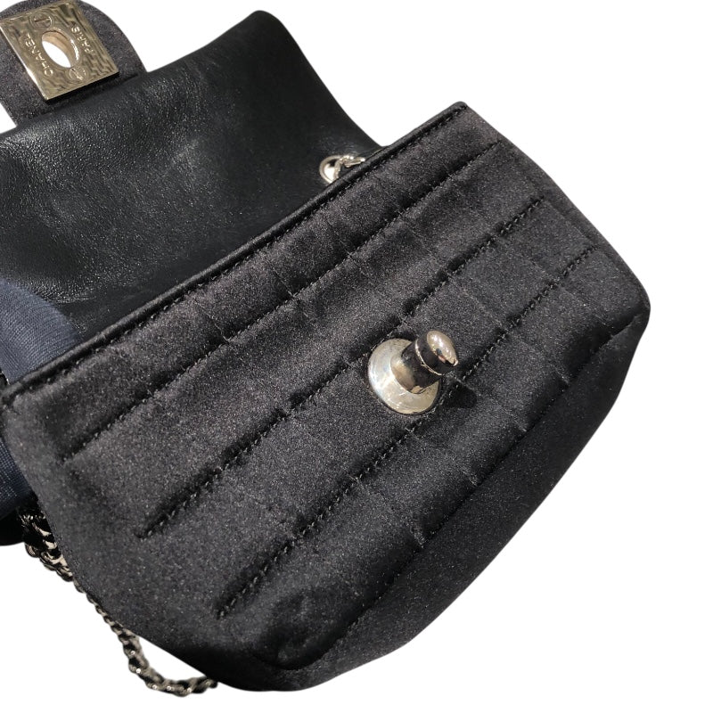 シャネル CHANEL チョコバーメイクアップチェーンショルダーバッグ ブラック シルバー金具 シルクサテン レディース ショルダーバッグ