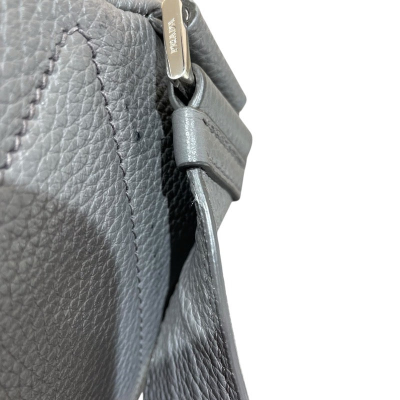 プラダ PRADA ショルダーバッグ グレー SV金具 レザー メンズ ボディ