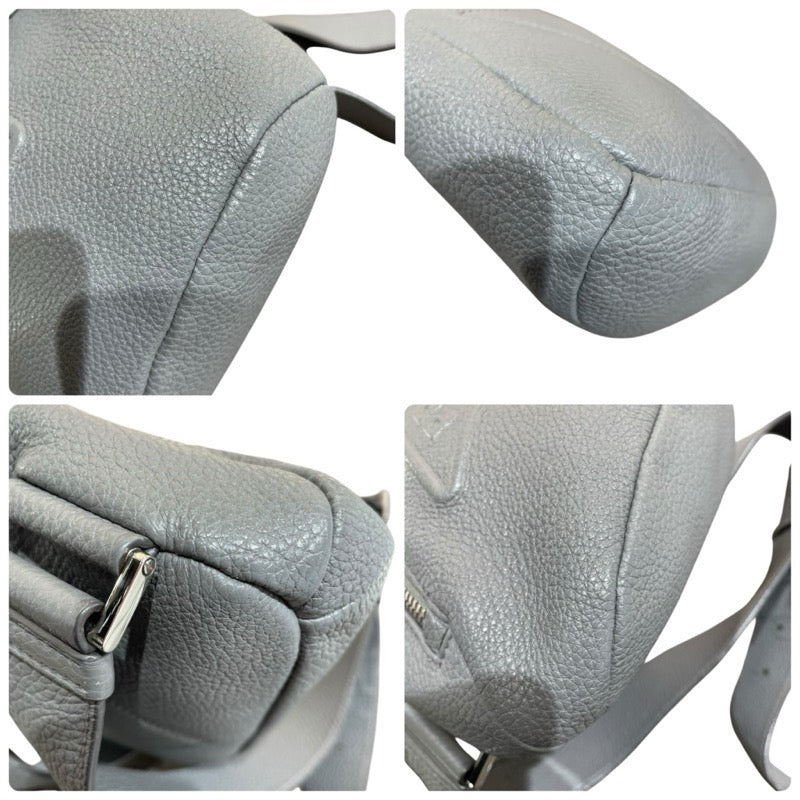 PRADA グレー ボディバッグ プラダ PRADA ショルダーバッグ グレー SV金具 レザー メンズ ボディ